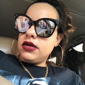 Meet your Posher, Glisel